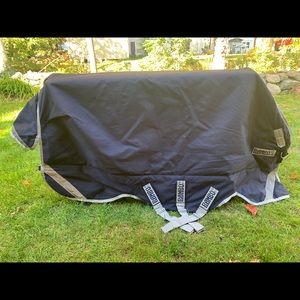SOLD: Rambo medium weight turnout blanket 69”